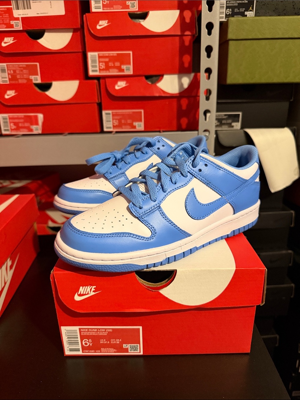 Nike Dunk Low UNC Gs size 6.5y